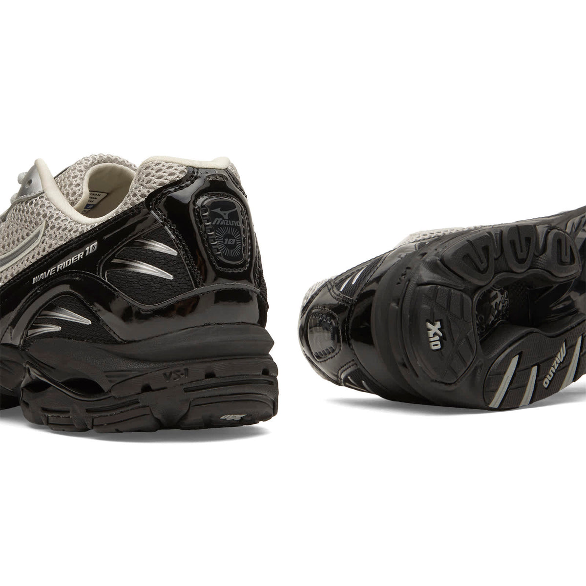 Mizuno Wave Rider 10 Sneaker