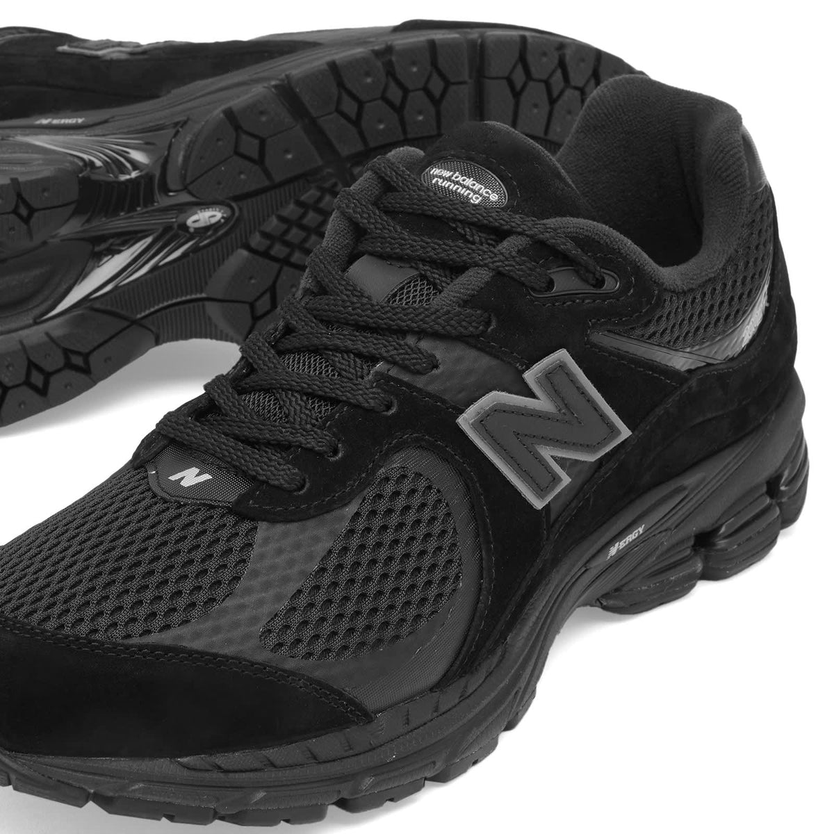 New Balance M2002WB