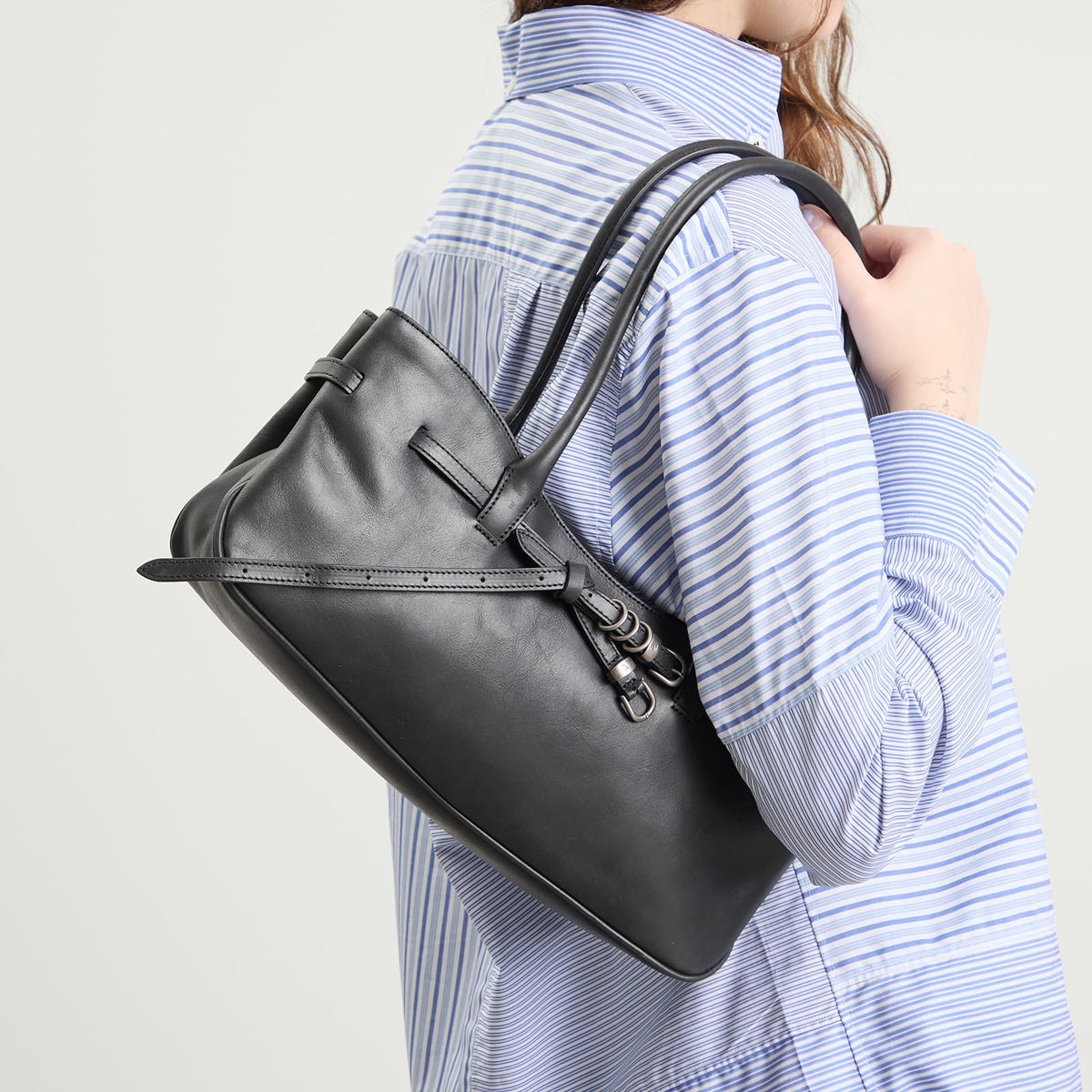 MARGESHERWOOD Grandma Used Shoulder Bag