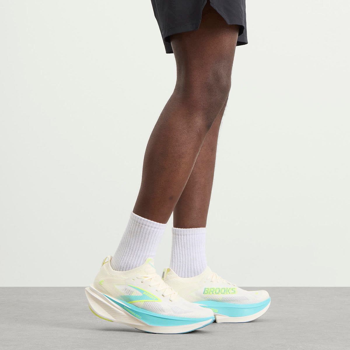 Brooks Hyperion Max 3 Sneaker