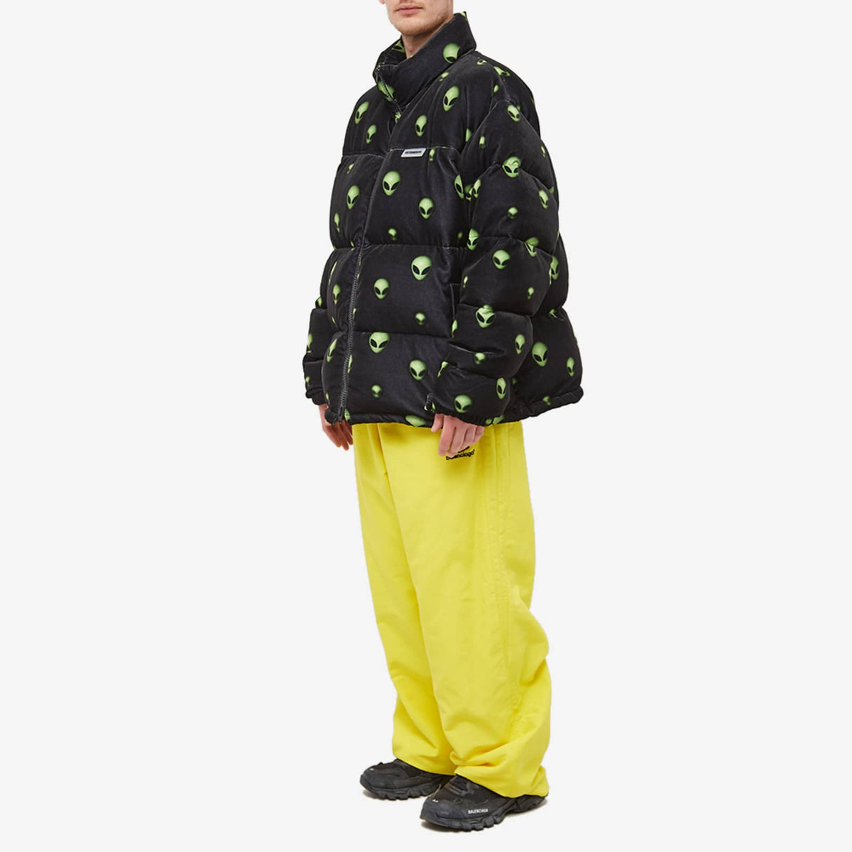 VETEMENTS Alien Puffer Jacket