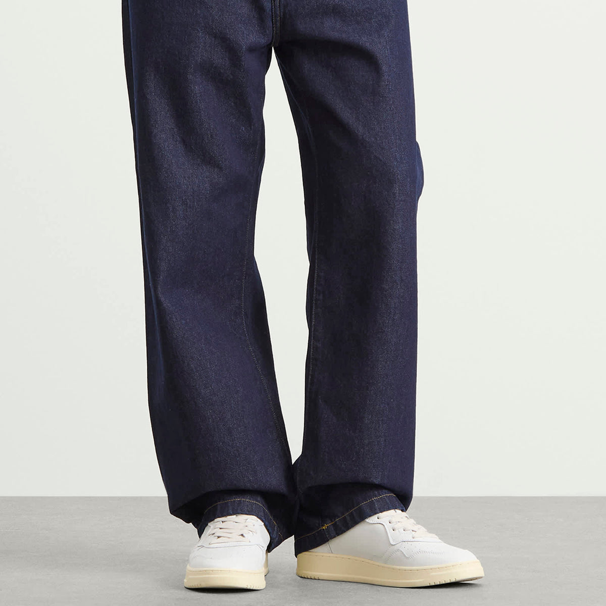 Autry 01 Low Leather Sneaker