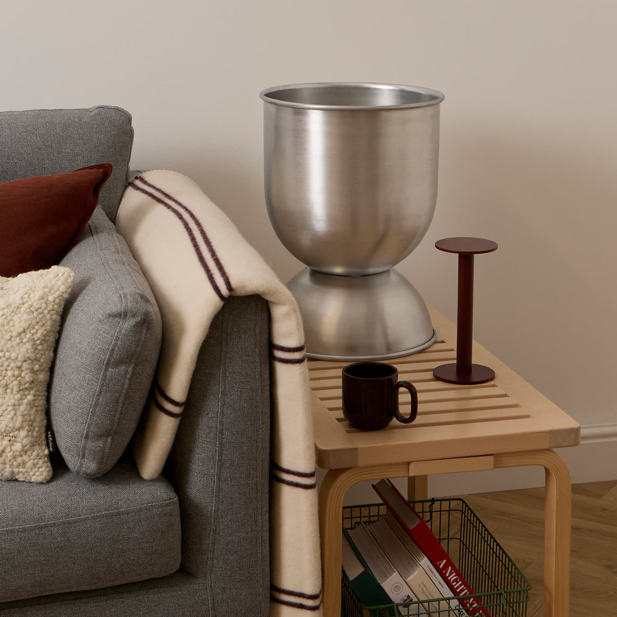 ferm LIVING Hourglass Pot - Small