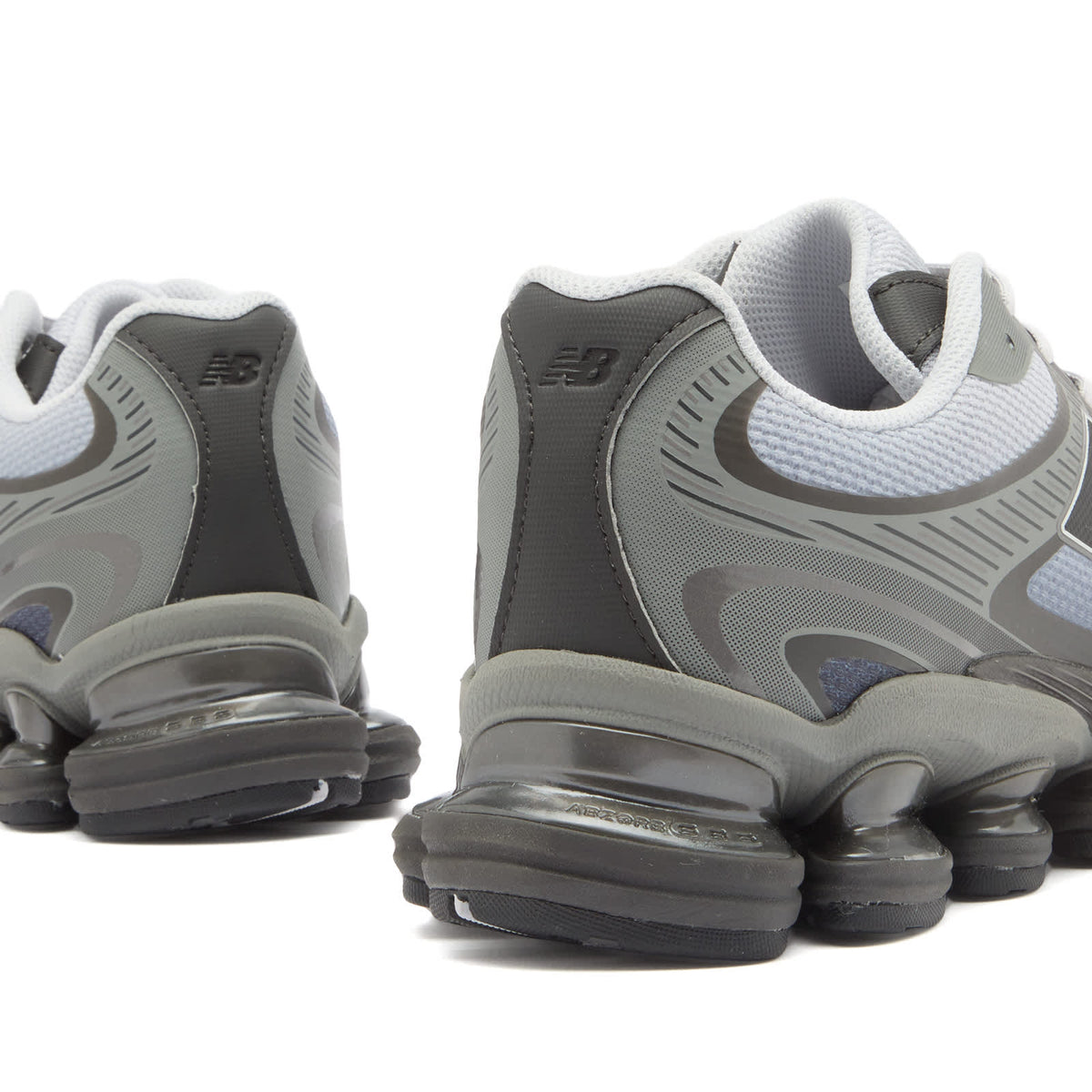 New Balance 2000 Sneaker