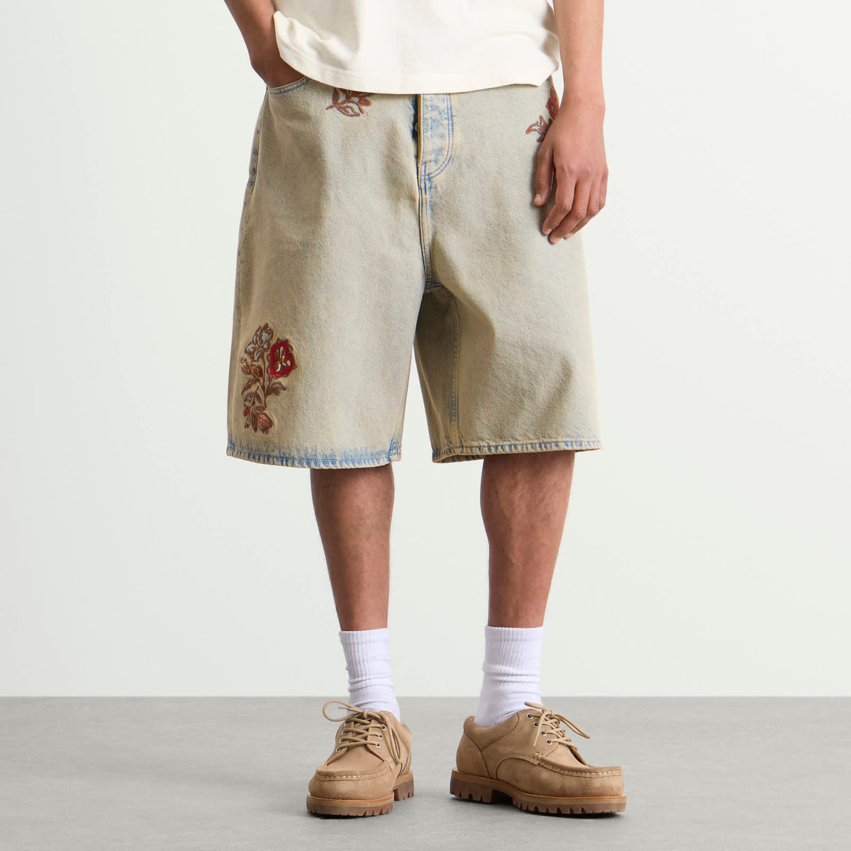 Drôle de Monsieur Embroidered Flowers Patch Denim Shorts