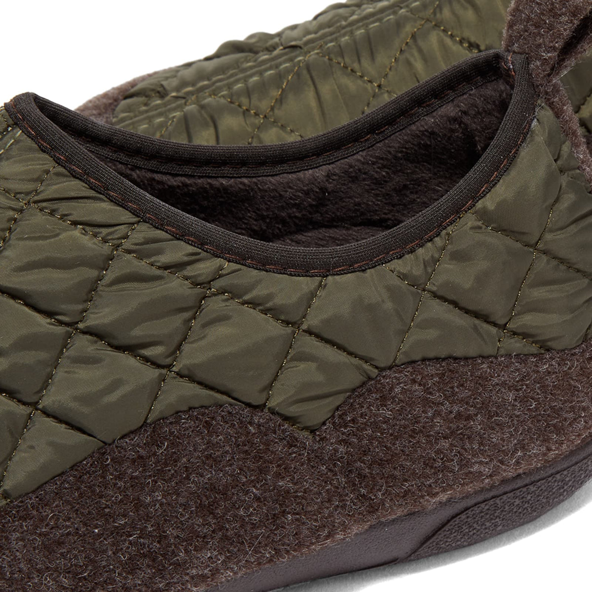 Guru's Roomshoes Quilted Houseshoe