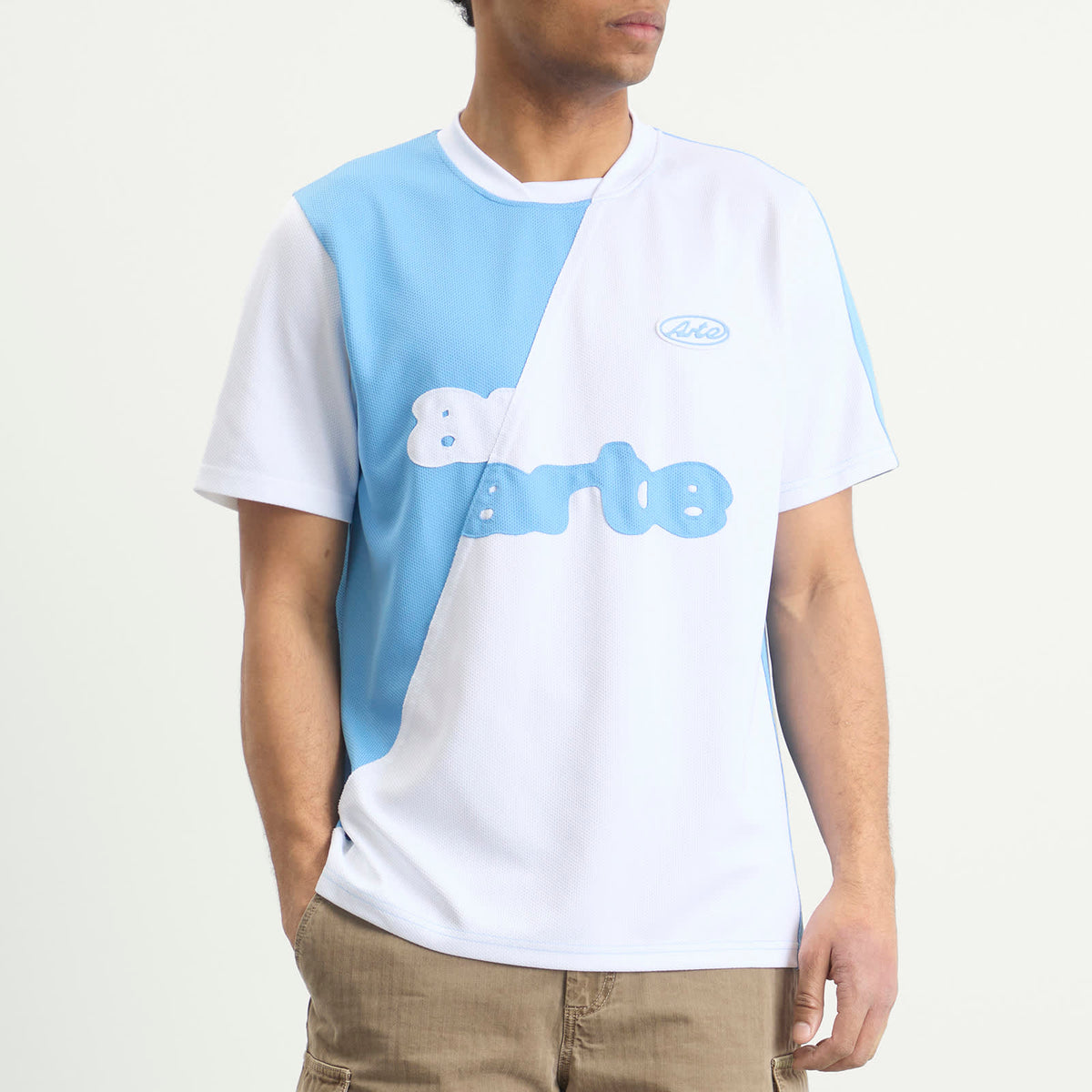 Arte Football T-Shirt