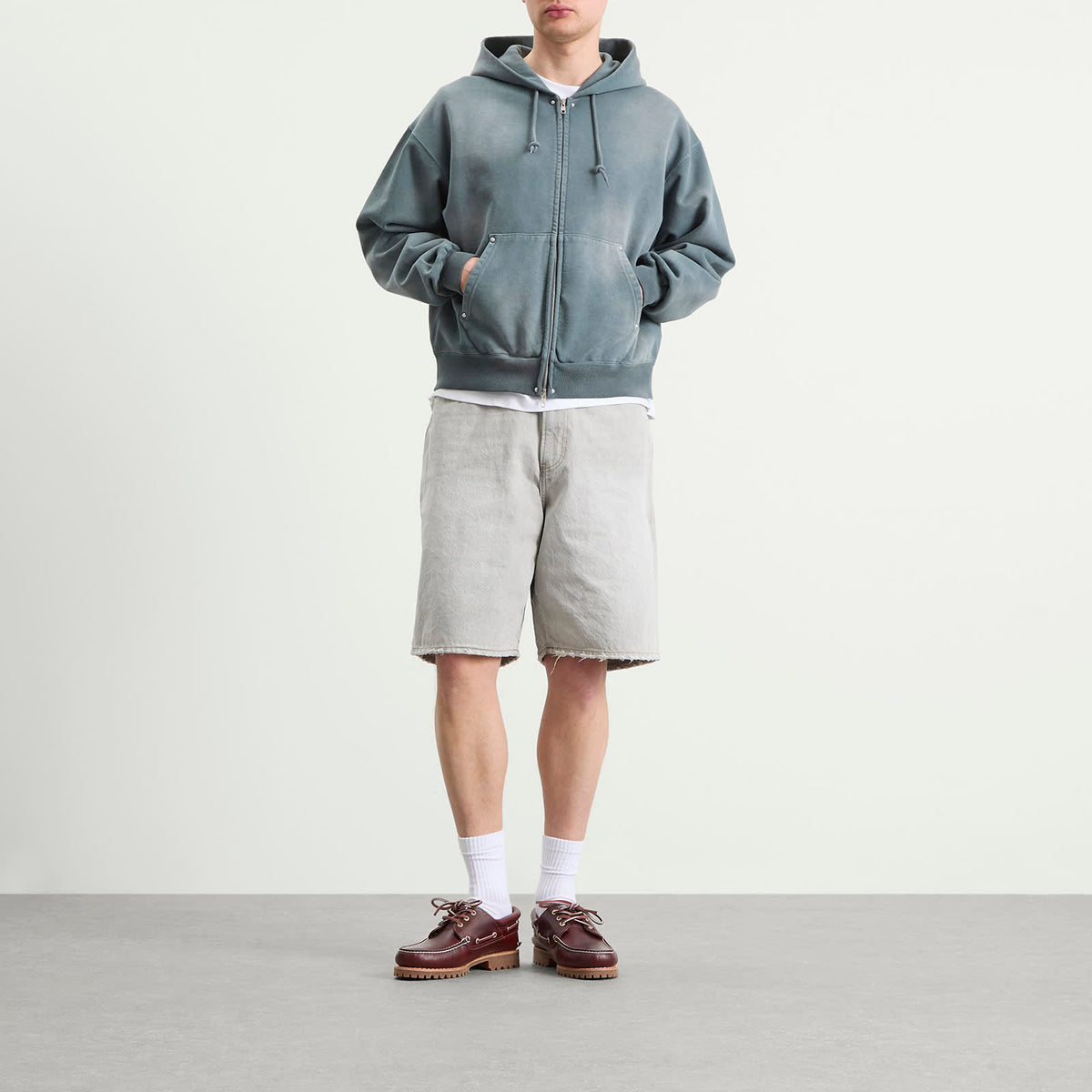BEAMS Damage Denim Shorts