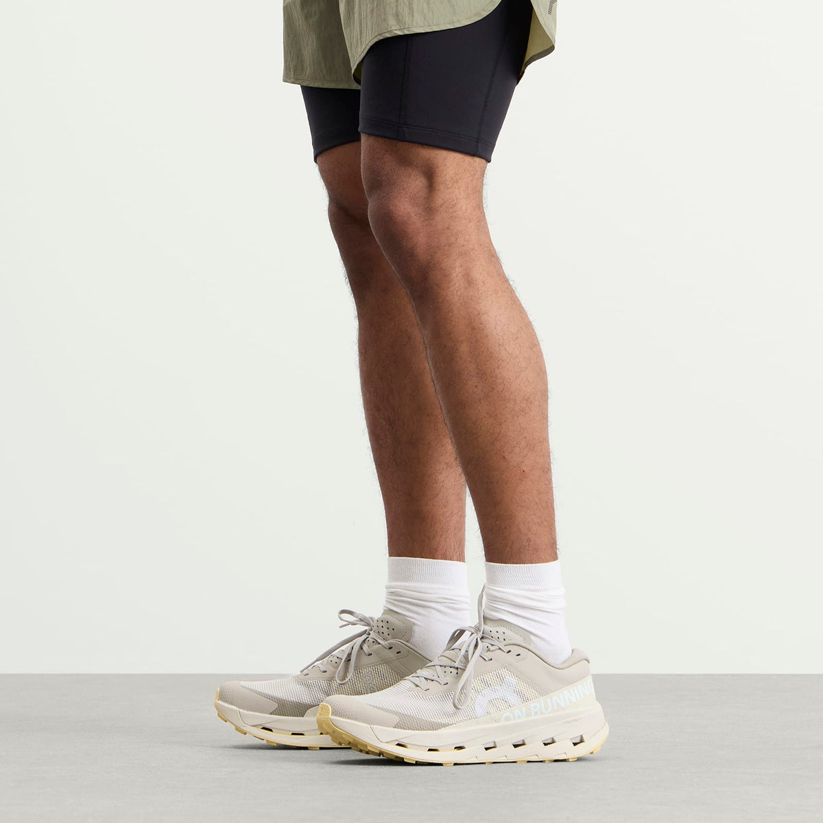 ON Cloudultra 3 Sneaker