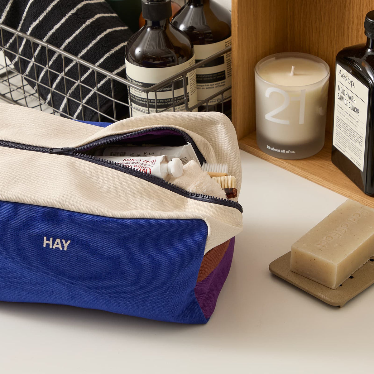 HAY Multi Wash Bag