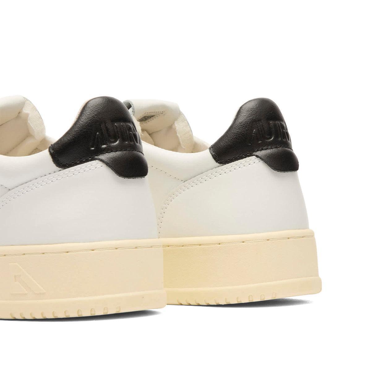 Autry 01 Low Leather Sneaker