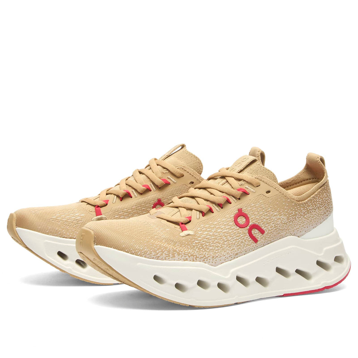 ON Cloudsurfer Max Sneaker