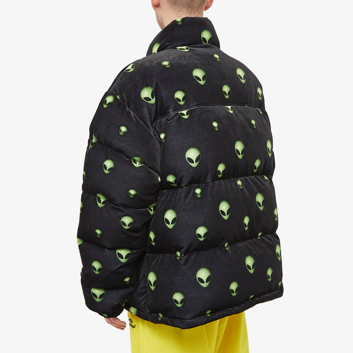 VETEMENTS Alien Puffer Jacket