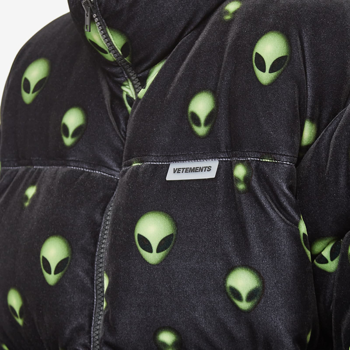 VETEMENTS Alien Puffer Jacket