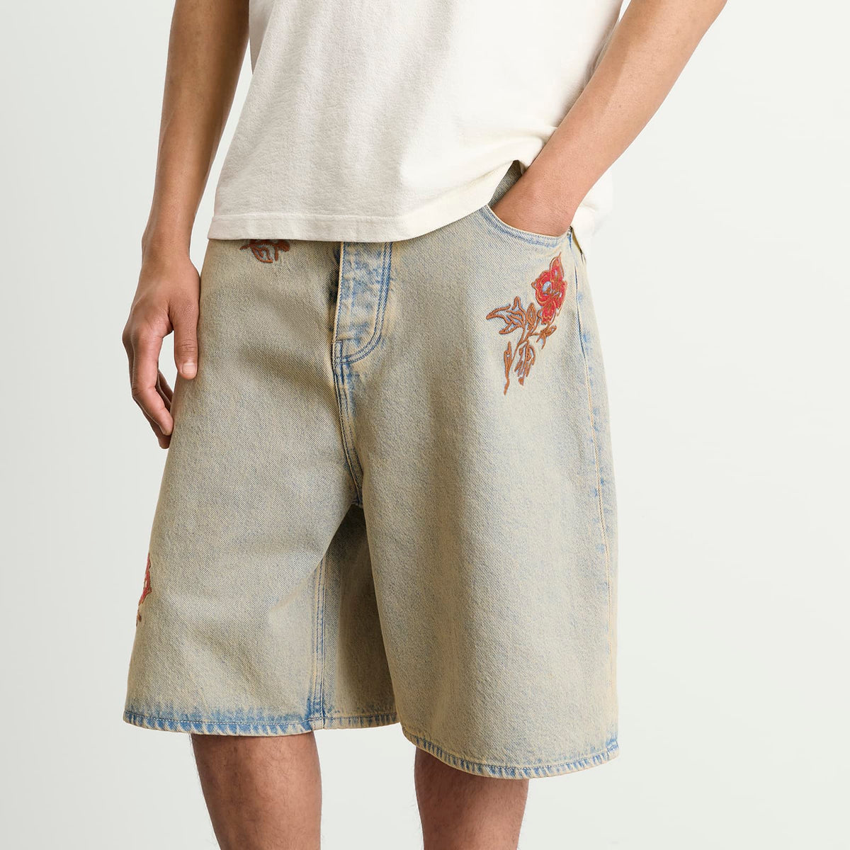 Drôle de Monsieur Embroidered Flowers Patch Denim Shorts