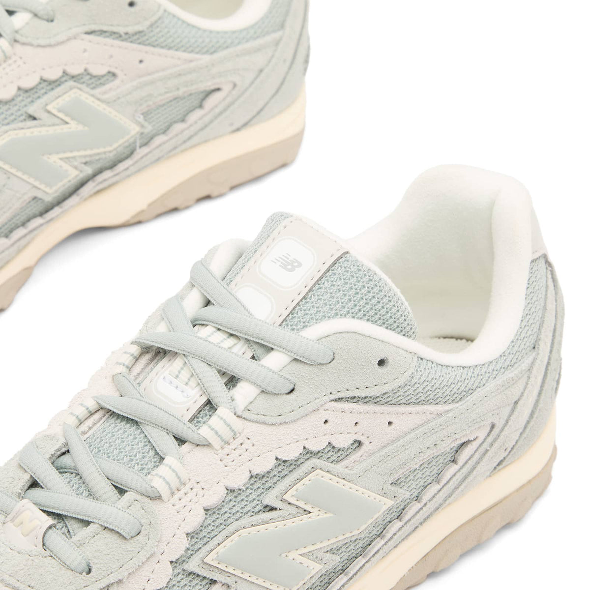 New Balance 204L Sneaker