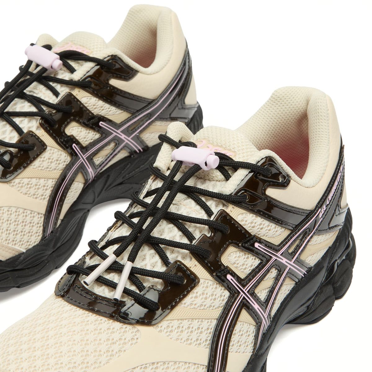 Asics x Finesse Gel-Cumulus 16 Sneakers