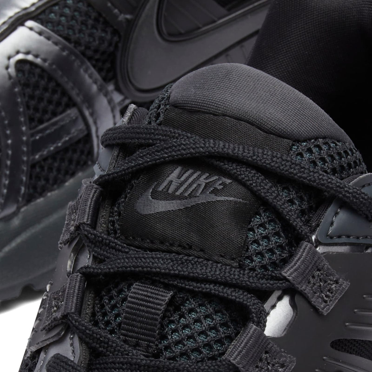 Nike V2K Run Sneaker