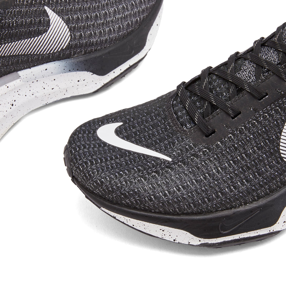 Nike ZoomX Invincible 3 Sneaker