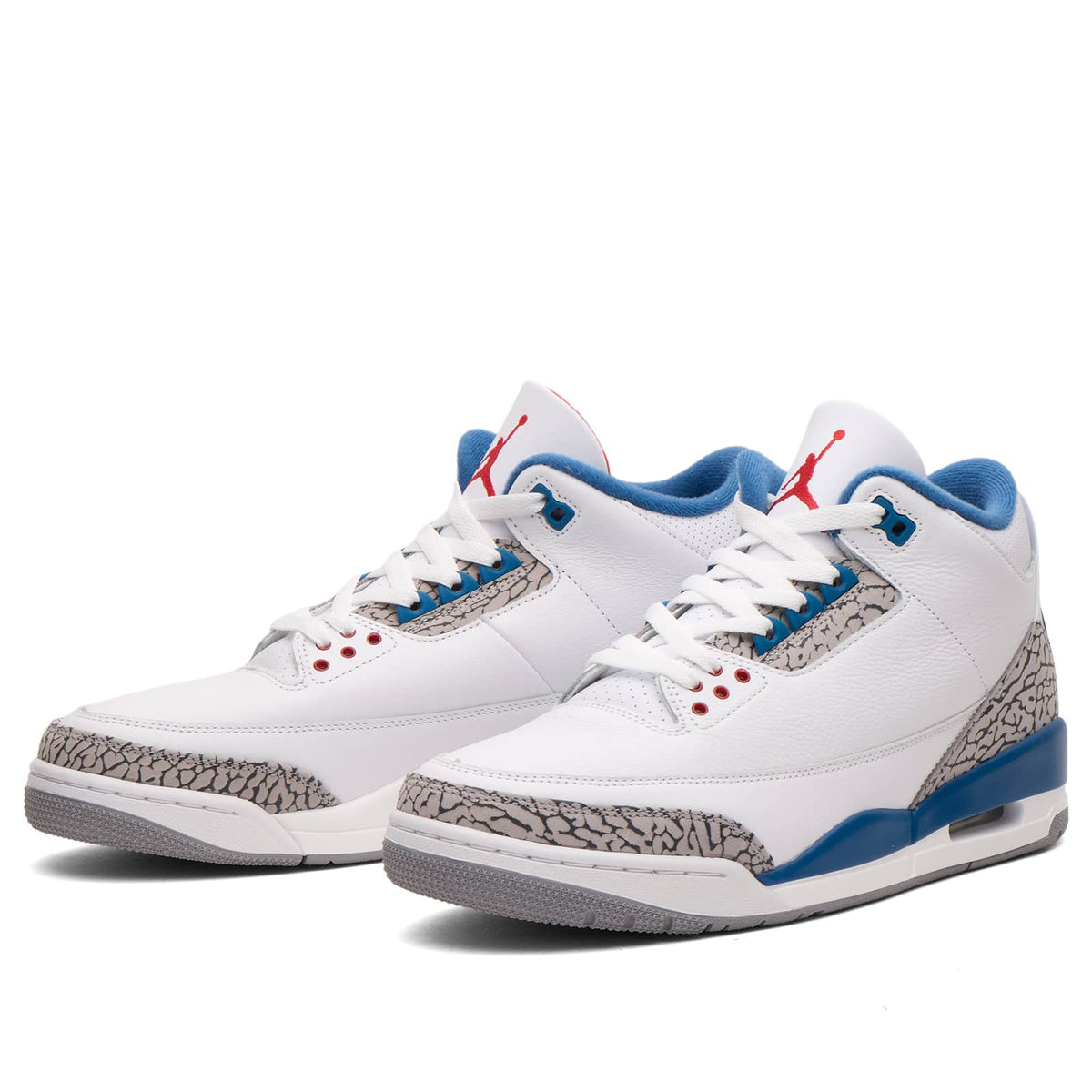 Air Jordan 3 Retro OG Sneaker