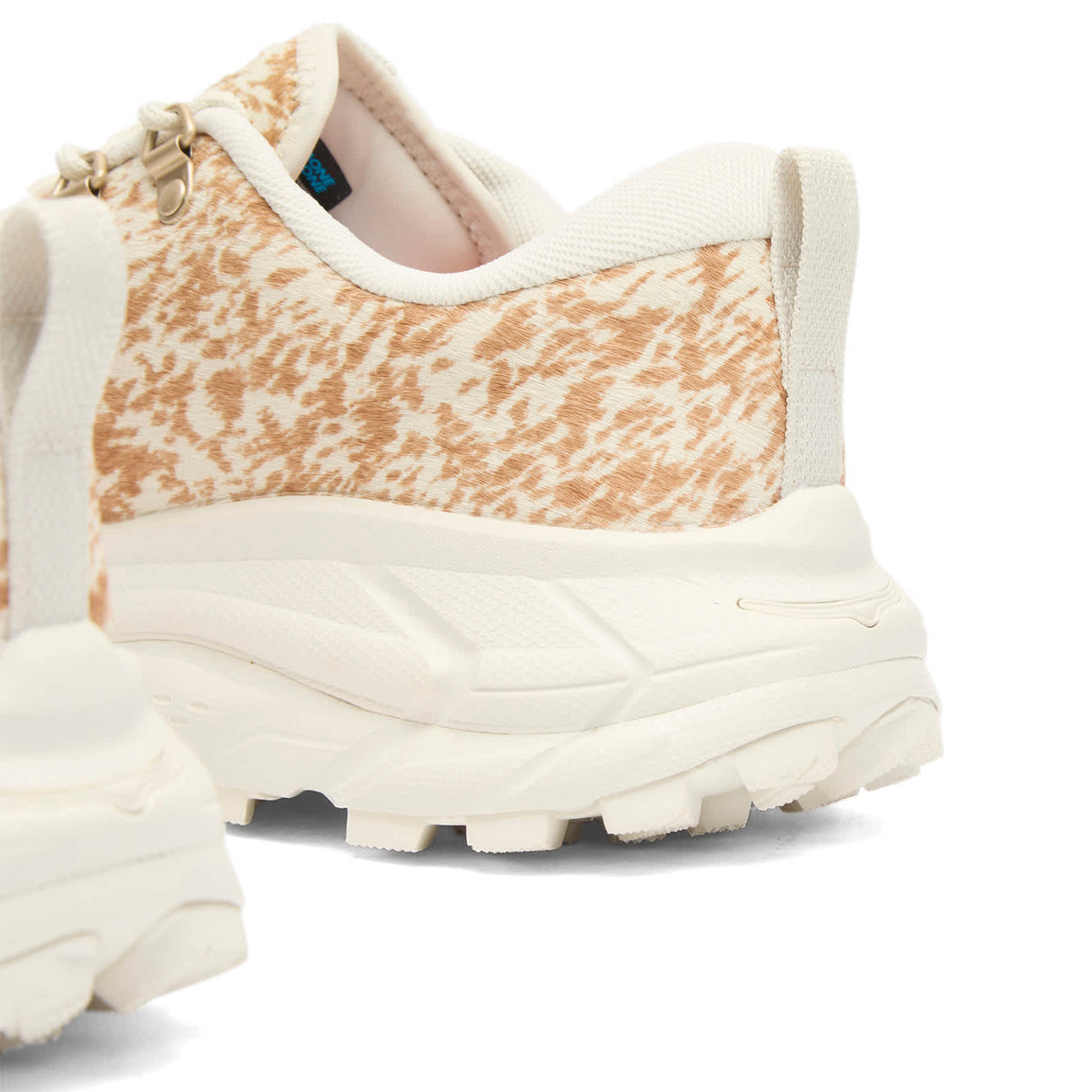 Hoka One One Tor Summit+ Sneaker