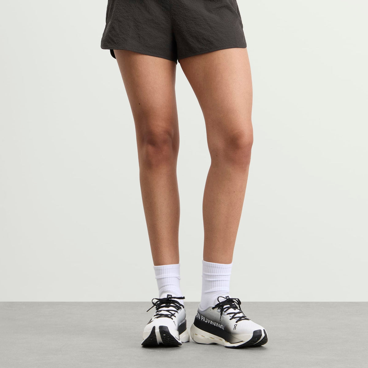 ON Cloudboom Max Sneaker