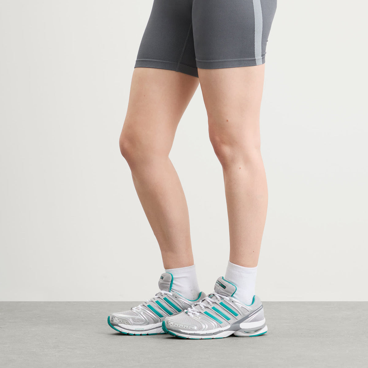 adidas Adistar Control 5 Sporty & Rich