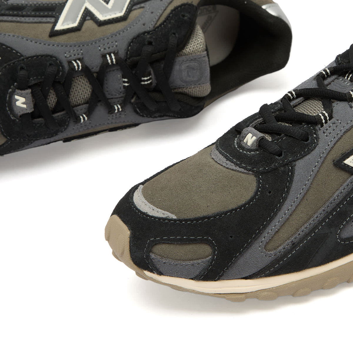 New Balance 204L Sneaker