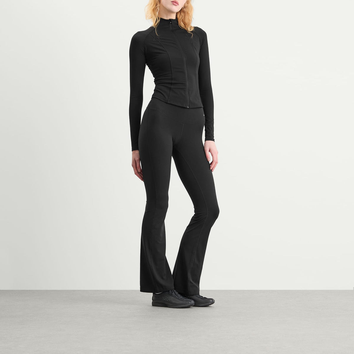 Nike Zenvy High Waisted Flared Pant