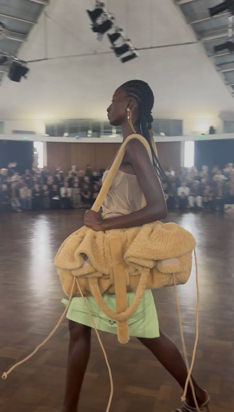 KNWLS show at LFW