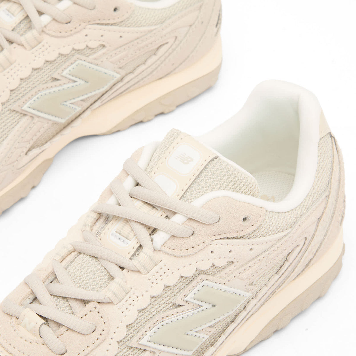 New Balance 204L Sneaker