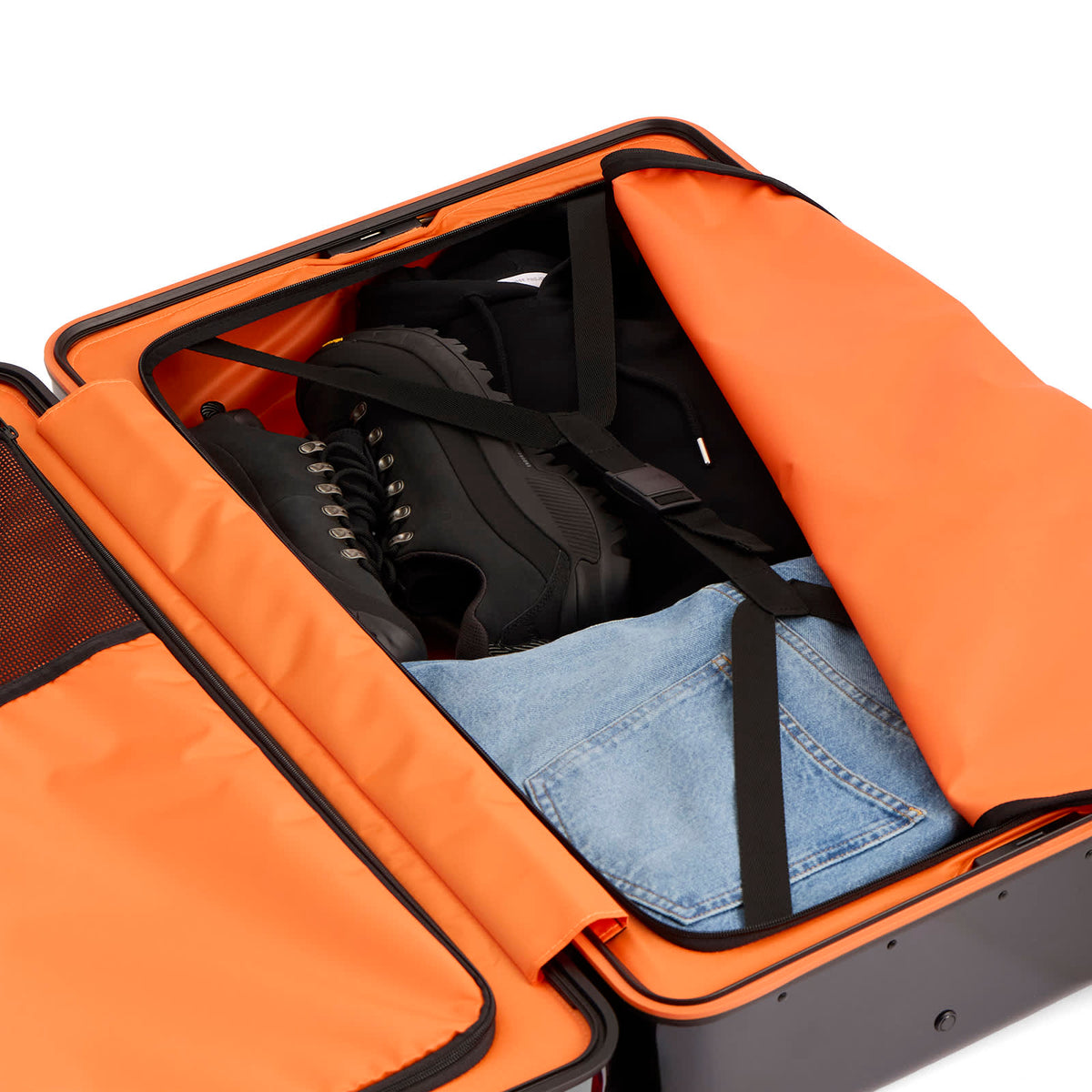 Floyd Trunk Check-In Luggage - 95L