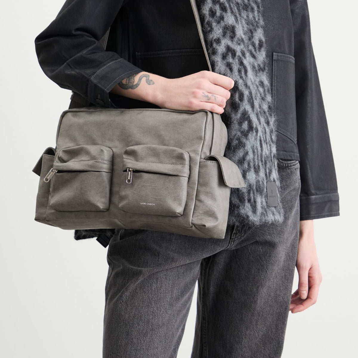 SAMO ONDOH Utility Medium Bag