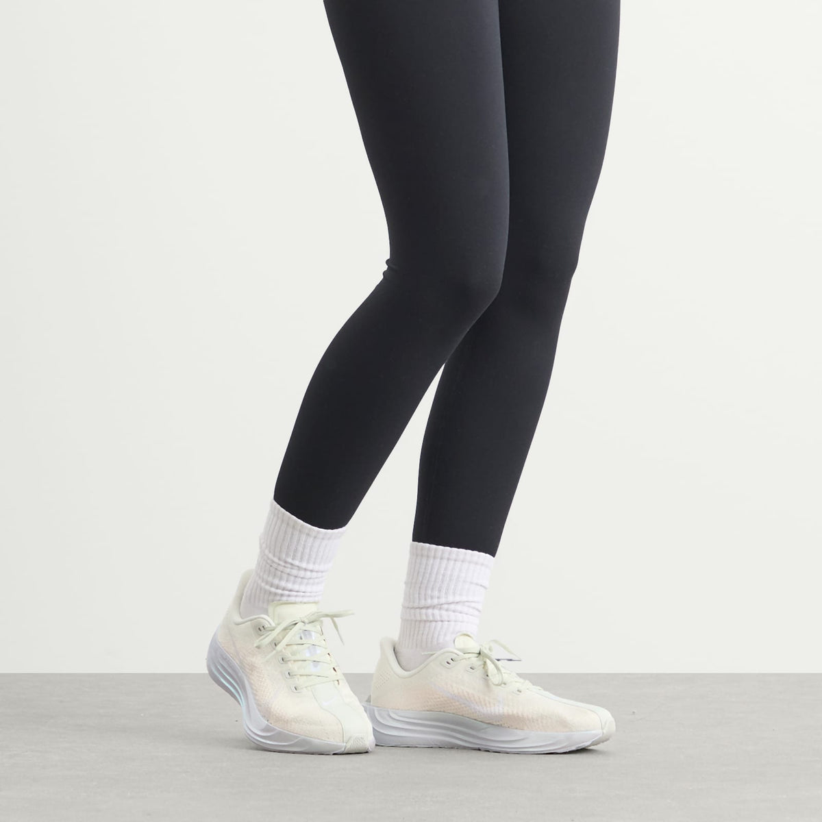 Nike Pegasus Plus Ess Sneaker
