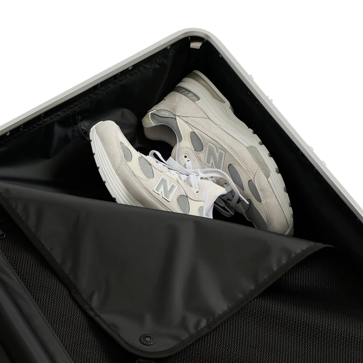 Eastpak Resist'r Luggage Case - Large