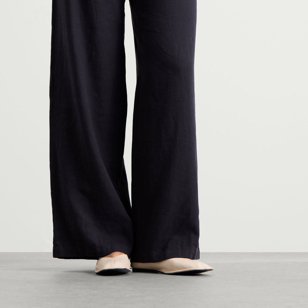 ALOHAS Sway Leather Ballet Flats