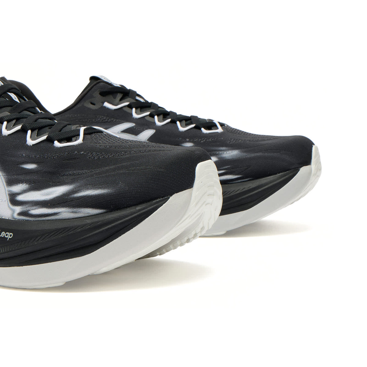 Asics Superblast 3 Sneaker