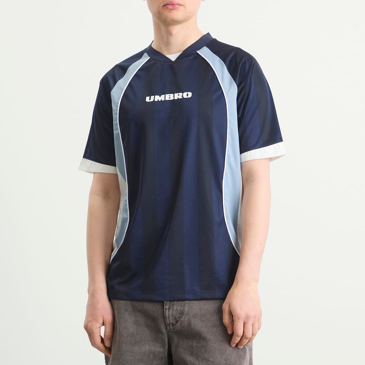 Umbro Panelled Raglan Shirt