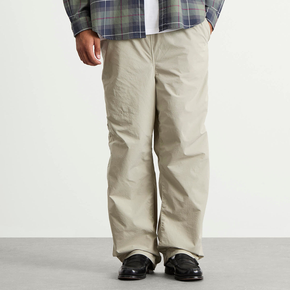 BEAMS Puckering Easy Trousers