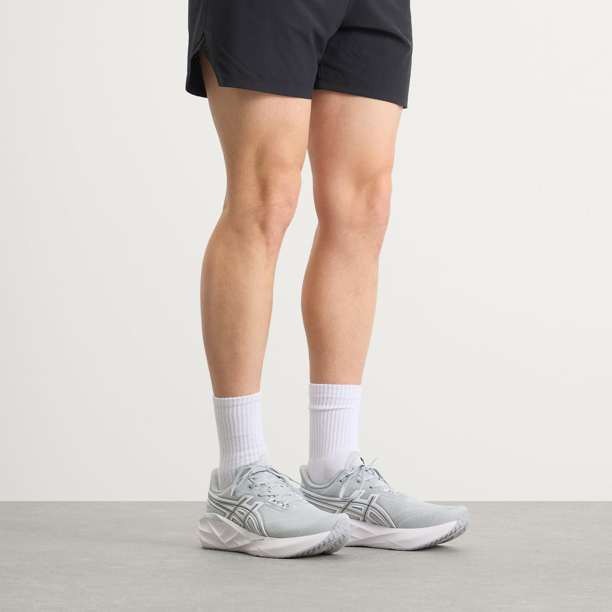 Asics Novablast 5 Atc Sneaker