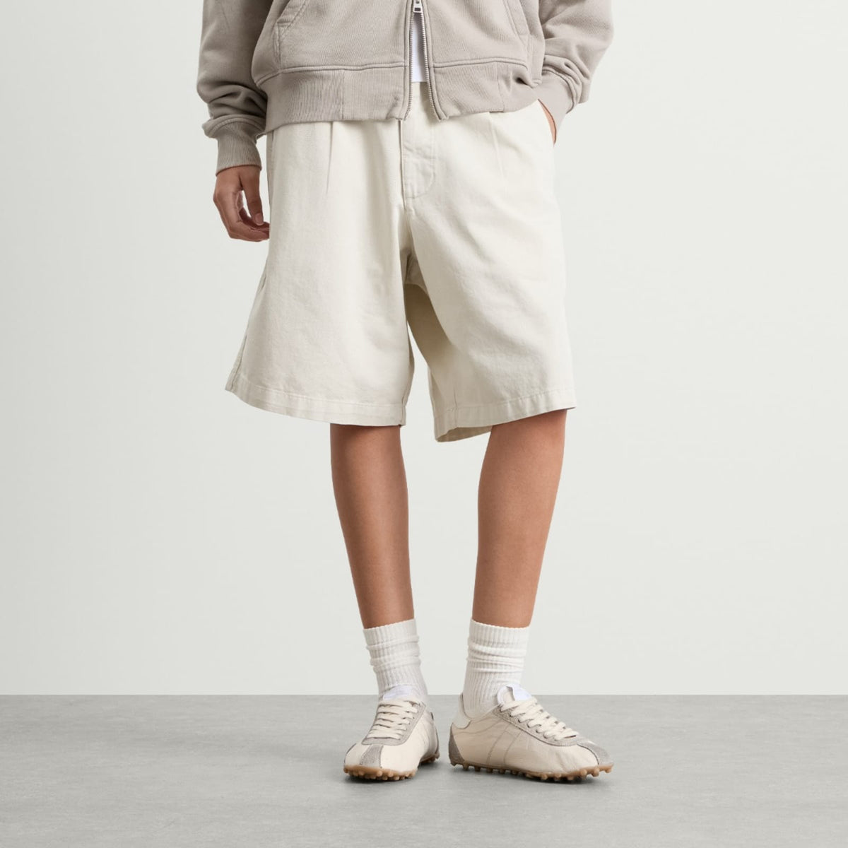 END. Resort Short