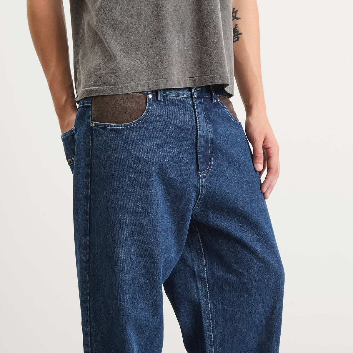 ACMH by Magic Castles Trip Jeans