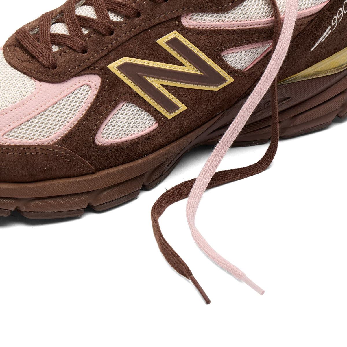 New Balance 990 v4 Sneaker