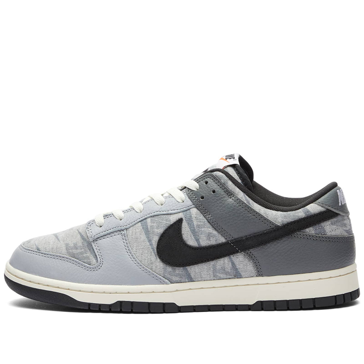 Nike Dunk Low SE