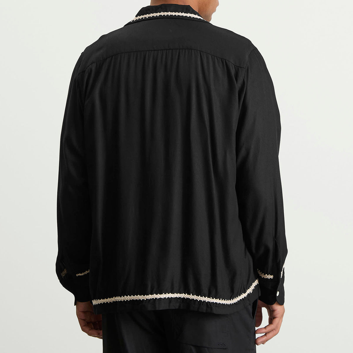NOMARHYTHM TEXTILE Trim Embroidery Open Collar Shirt