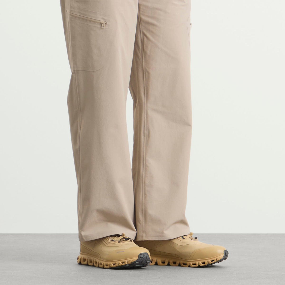 ON Cloud 6 Geo WP Sneaker