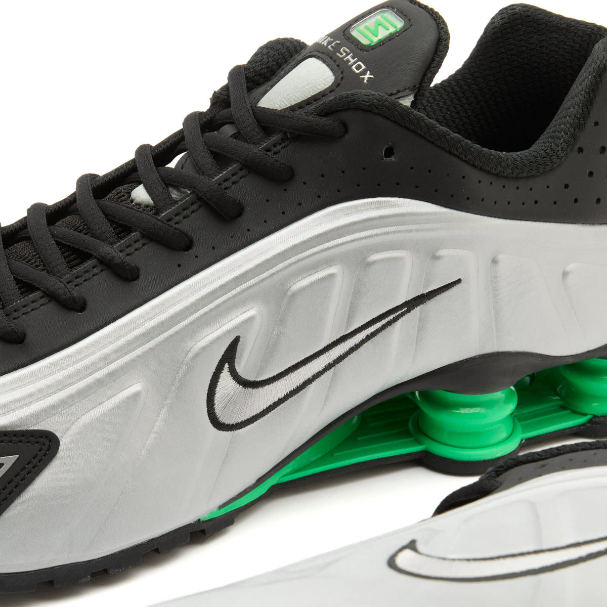 Nike Shox R4 Sneaker