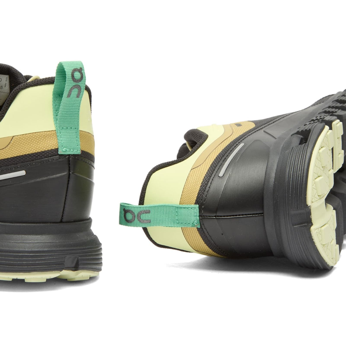 ON Cloud 6 Geo WP Sneaker
