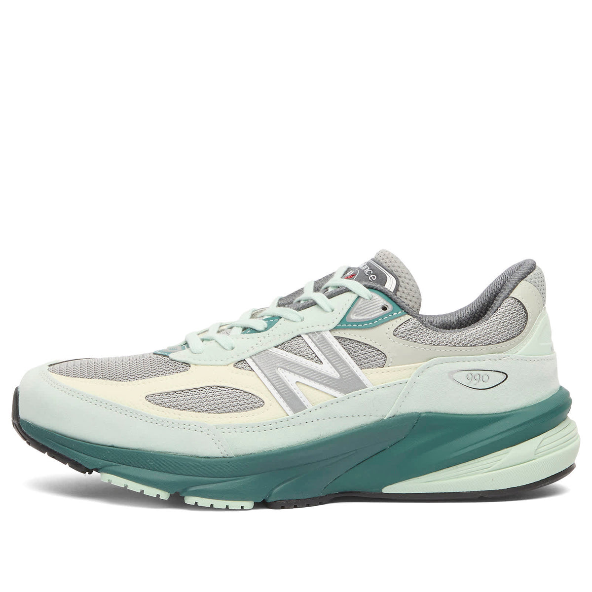 New Balance 990v6 Sneaker