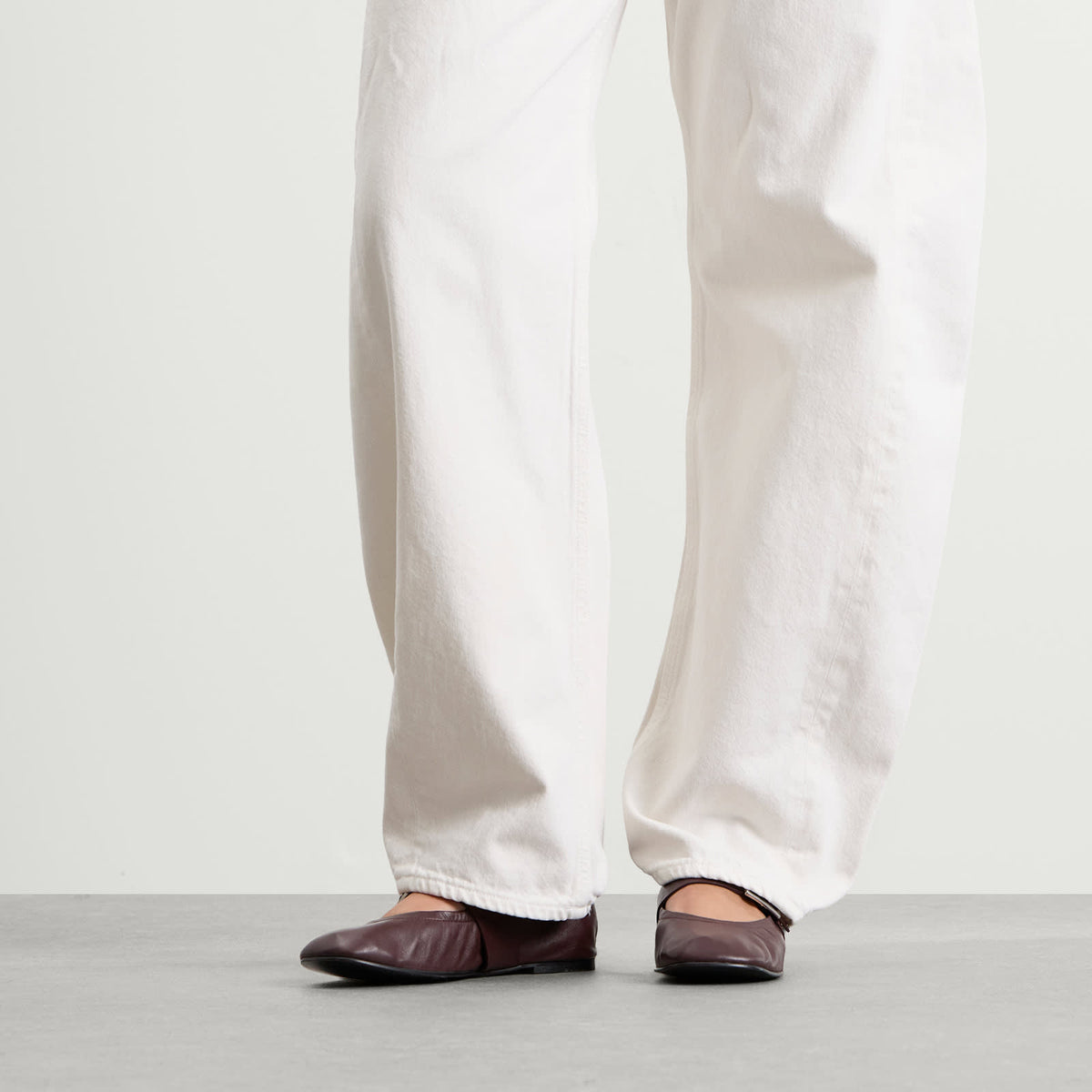 ALOHAS Sarea Leather Ballet Flat